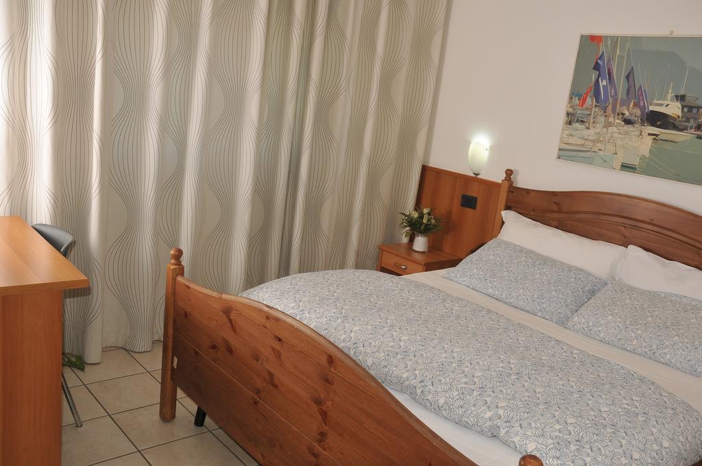 Borromeo Residenze Service S.A.S Peschiera Borromeo Εξωτερικό φωτογραφία