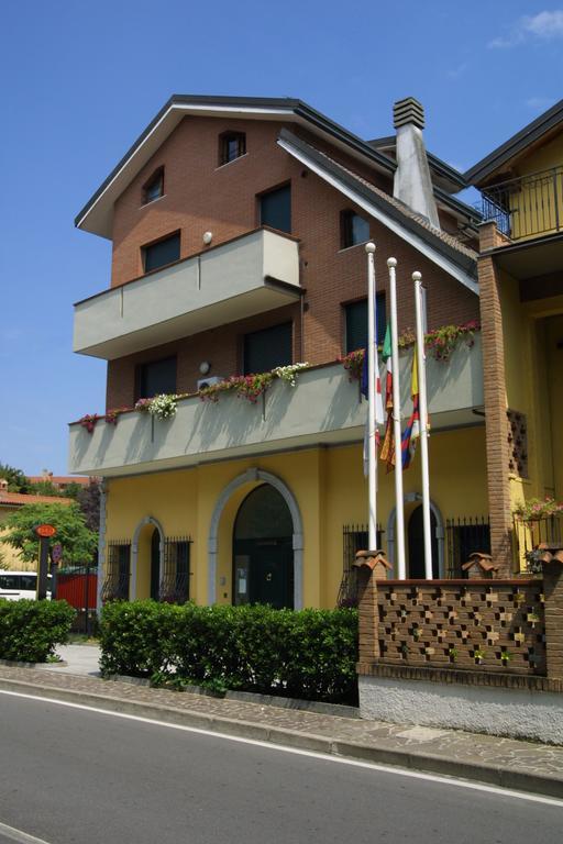 Borromeo Residenze Service S.A.S Peschiera Borromeo Εξωτερικό φωτογραφία