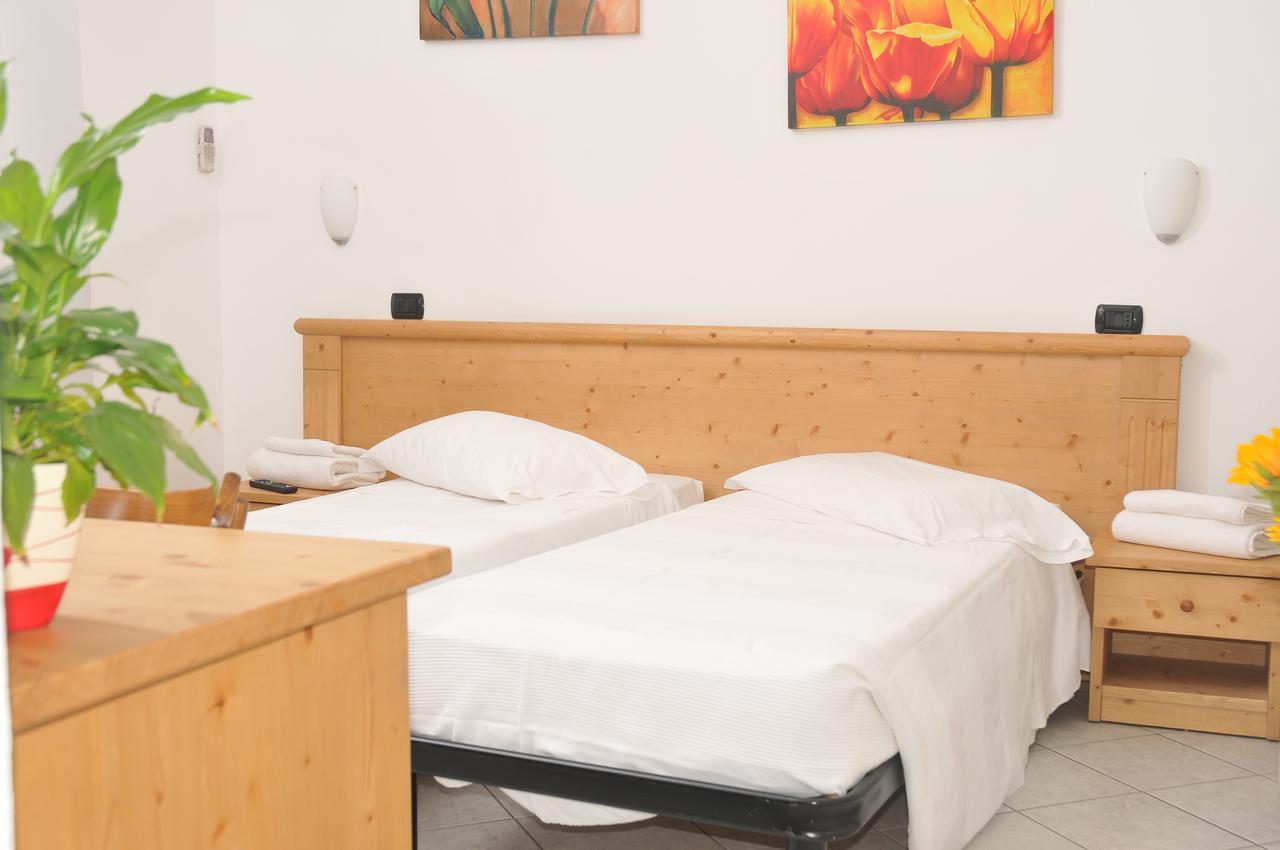Borromeo Residenze Service S.A.S Peschiera Borromeo Εξωτερικό φωτογραφία