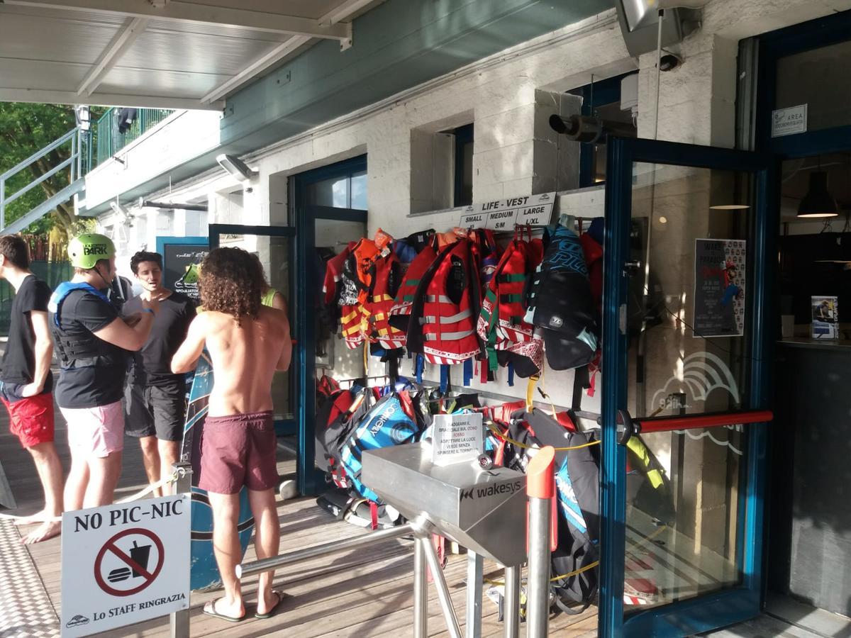 Borromeo Residenze Service S.A.S Peschiera Borromeo Εξωτερικό φωτογραφία